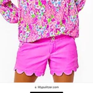 Lilly Pulitzer Buttercup Stretch Short Amethyst Size 14